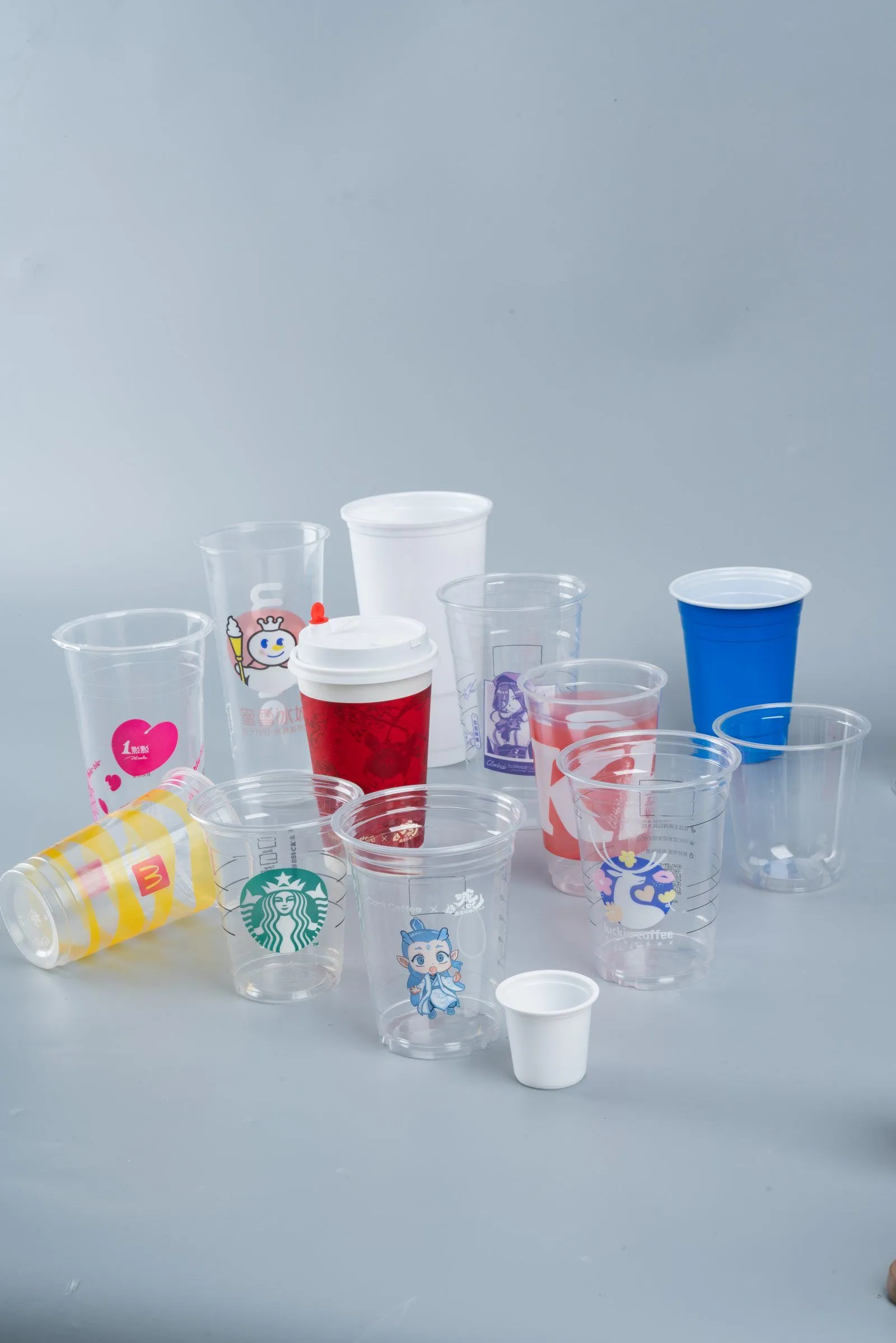 Tall clear cups for milk tea